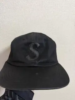 supreme Sロゴキャップ