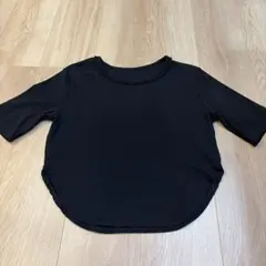 COCO DEAL 首もとビジューTシャツ　クロップド丈　黒のサムネイル