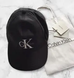 新品　ショッパー付　Calvin Klein ユニセッス　ロゴ入り　キャップのサムネイル