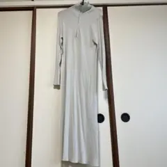ユニクロ　ハーフジップニットワンピース