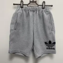 adidas ハーフパンツ グレー