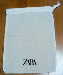 ZARA シューズ袋　コットン素材 30x22 ショッパー ホワイトのサムネイル