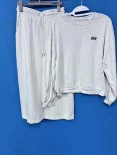 2026年最新】gap スウェット 上下の人気アイテム - メルカリ