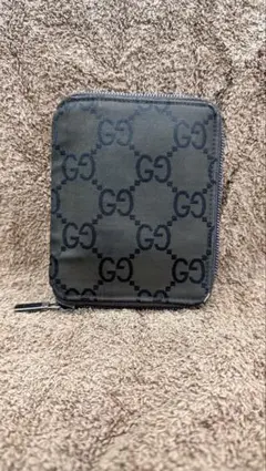 GUCCI ブラック 二つ折り財布