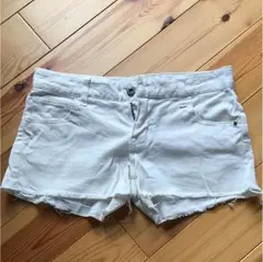 AZUL by moussy ホワイトデニム ショートパンツ