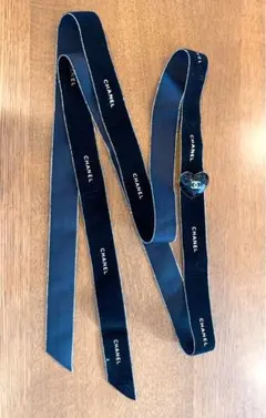 CHANELホリデー限定ベルベットリボン＆ハート型チャーム