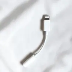 純正 Lightning - 3.5 mmヘッドフォンジャックアダプタ