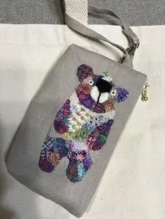 ダーニング刺繍　紫系子熊　ファスナーポーチ　紐付