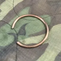 モンタニャードブレスレット　バングル　メンズ　ミリタリー　ベトナム戦争　レプリカ