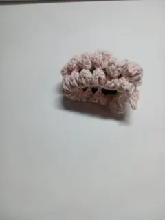 小さなリボン付き薄いピンクのヘアゴム