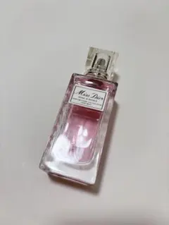 Miss Dior ローズ&ローズ ヘアミスト