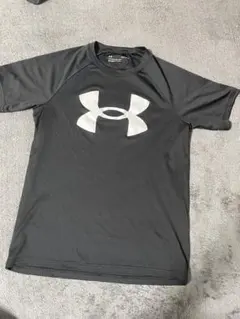 Under Armour Tシャツ YLG ブラック