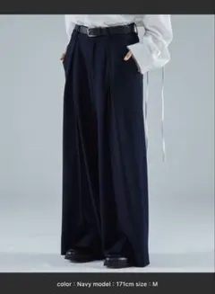 VELNUS ダブルタック ワイドフレア スラックスのサムネイル