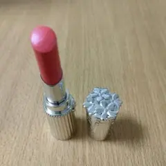 ジルスチュアート　リップブロッサム　シャイニーサテン01