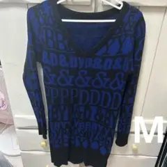 ロゴ入り　青黒　セーター