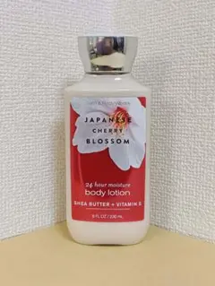 Bath &Body Works Japanese Cherry Blossomのサムネイル