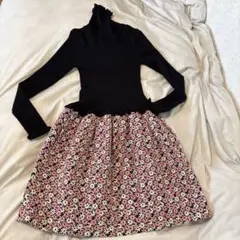 フラワー刺繍ひざ丈ワンピース