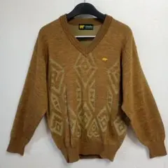 ゴールデンベア ニット