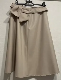 ketty フレアスカート リボン付き　膝丈　ベージュのサムネイル