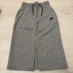 NIKE ナイキ スウェットスカート グレー XS ロゴ入り カジュアルのサムネイル