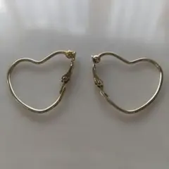 最安値☺︎︎ ハート型金属製イヤリング