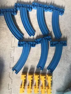 プラレール 坂曲線レール　ミニ橋脚