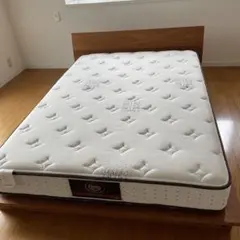 サータ　ダブルベッド用マットレスのサムネイル