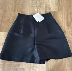 新品　Apuweiser-riche ショートパンツ タック入りのサムネイル