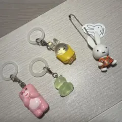 めじるしアクセサリーとミッフィーのキーホルダーセット