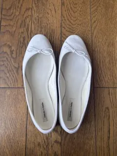 白　バレエシューズのサムネイル