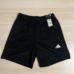 adidas TRエッセンシャルショーツ S 黒