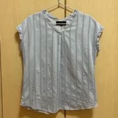UNTITLED アンタイトル　トップス　水色　ストライプ