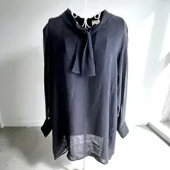 TRUSSARDI ボウタイブラウス/チュニック　黒に近いネイビー