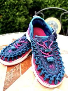KEEN　キーン　UNEEK 02　ユニーク16㎝ ドレスブルー×ベリーベリー