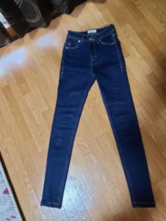 Item thumbnail for item 07d8afa4-3b1c-4f7f-8288-b6e703687edd