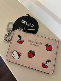 新品 kate spade サンリオ ハローキティ パスケース