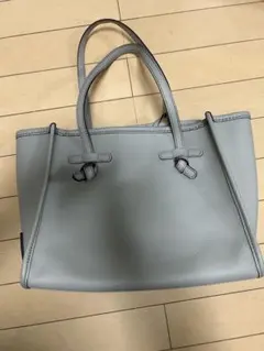 2026年最新】gianni chiarini トート レザーの人気アイテム - メルカリ
