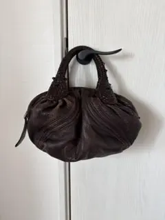 フェンディ FENDI レザー ミニスパイバッグ ダークブラウン 中古 中古・古着通販】FENDI (フェンディ) ミニバッグ ブラウン×ブラック