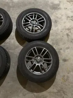 美品】交渉OK ランクル300 GR 265/65R18 スタッドレス タイヤ - メルカリ