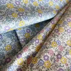 ✳︎レトロ　可愛い　小花柄生地 カラフルヴィンテージ調 コットンファブリック