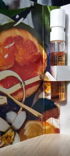 Yves Saint Laurent リブレローニュ 香水