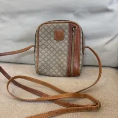 セリーヌ　ショルダーバッグ