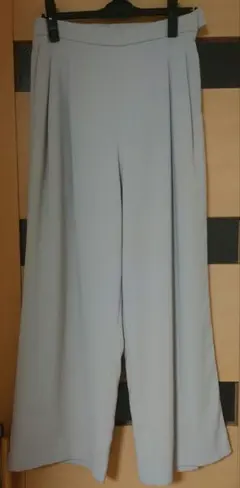 値下げ♪アルファベッツ　アルファベット　ライトグレー ワイドレッグスラックス