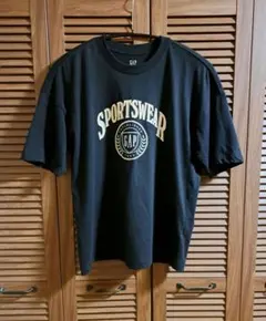美品 GAPユニセックスロゴTシャツ