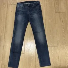 UNIQLOダークブルー スキニーデニム