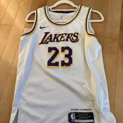 1*e様 Nike Los Angeles Lakers ユニフォーム 23番
