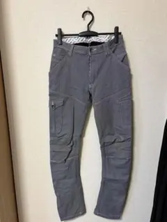 グレー ストライプ カーゴパンツ