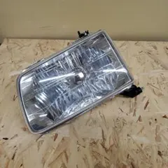 フォワード用 ヘッドランプ Assy 右側のみ いすゞ純正部品 - メルカリ