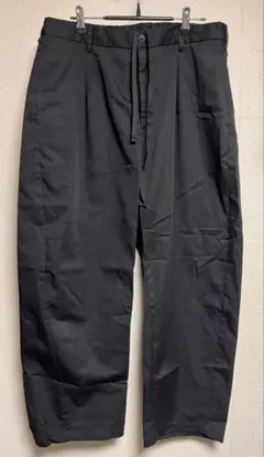 GU 黒ワイドパンツ ドローストリング付き