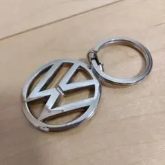 Volkswagen　メタル製ロゴキーホルダー